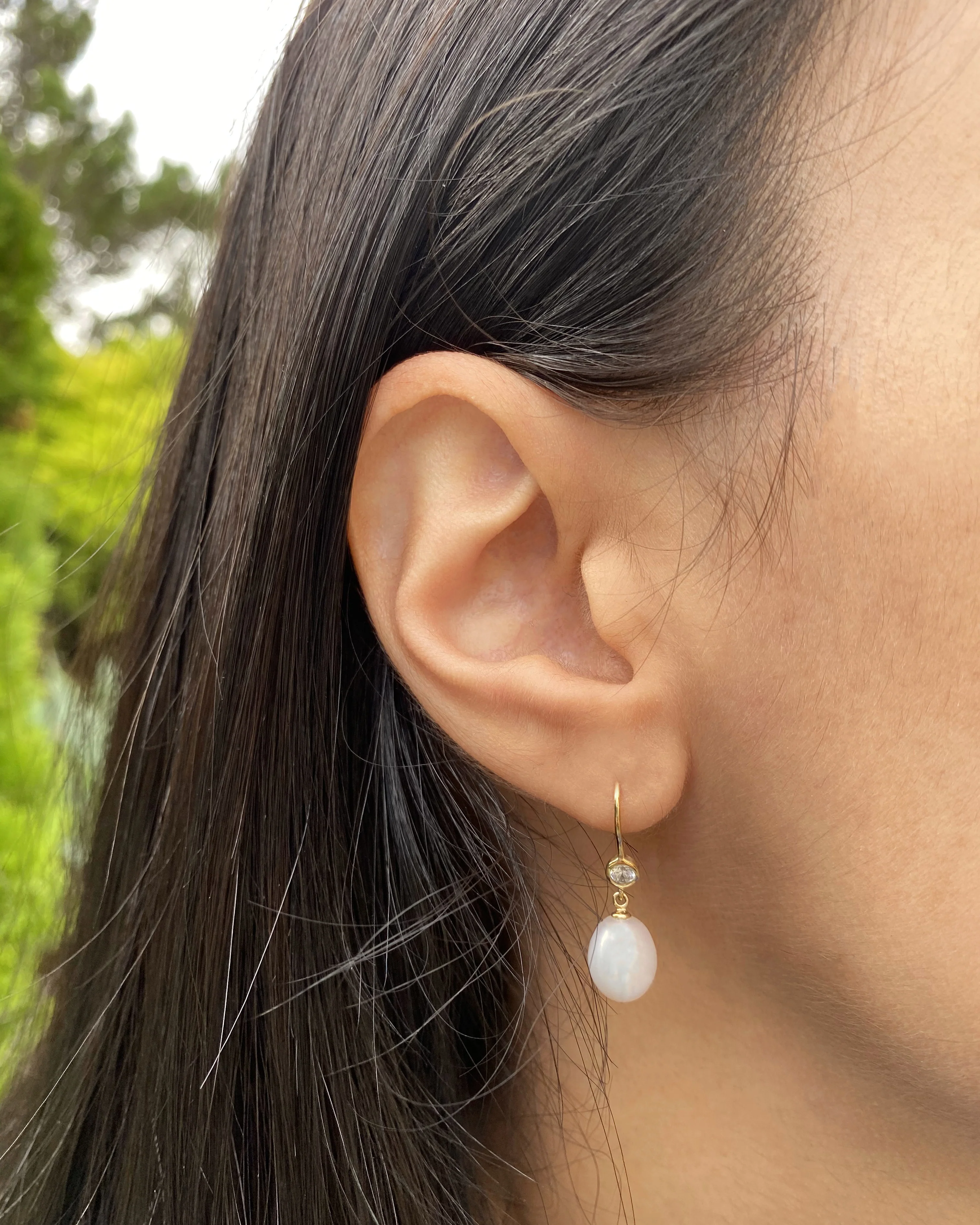 9ct Alluring Yellow Gold Freshwater Pearl and Cubic Zirconia Drop Earrings - Image 3